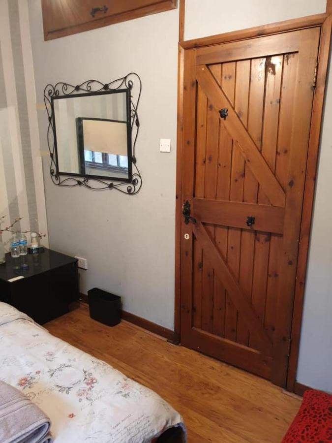 Master Room Near Heathrow ロンドン エクステリア 写真
